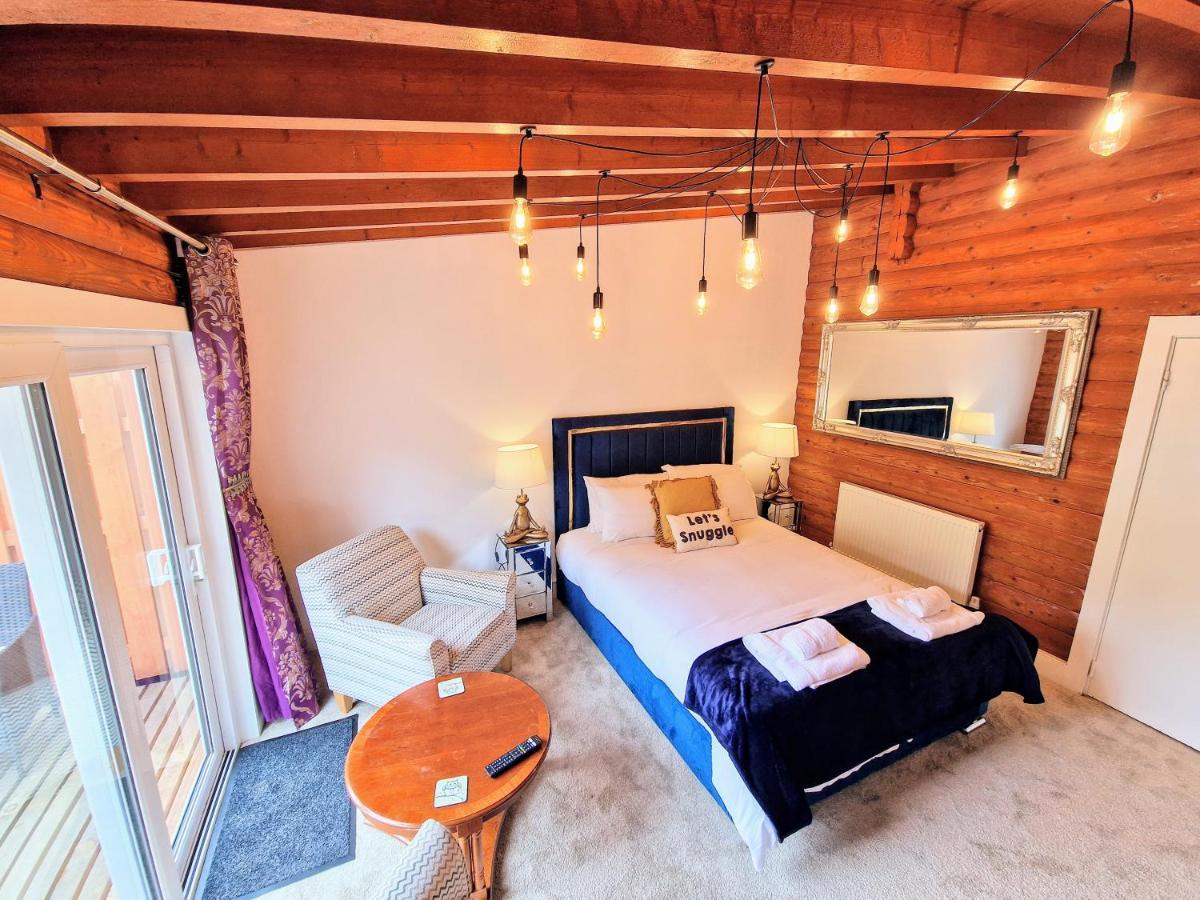 Kaoglen Squirrel Drey-Hot Tub-Pet Friendly-Perth Villa Balnald Kültér fotó